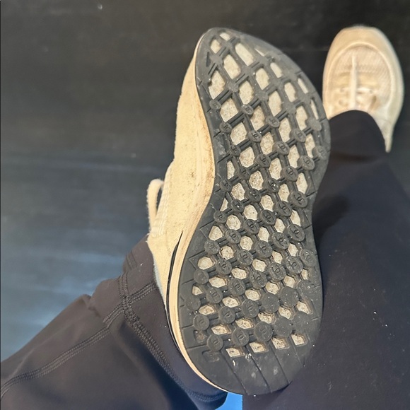 CHANEL white Sneakers with Logo-authentic - Picture 3 of 3